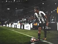 FB体育娱乐-美网绝杀法网，辛纳用一场红土革命惊艳四座，宣告网球新时代的降临