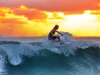 FB体育官方网站-西决生死战之夜，小贾伦贡献制胜表现