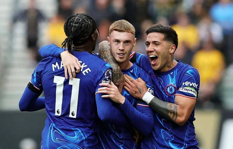 切尔西大胜托特纳姆热刺，领先优势扩大