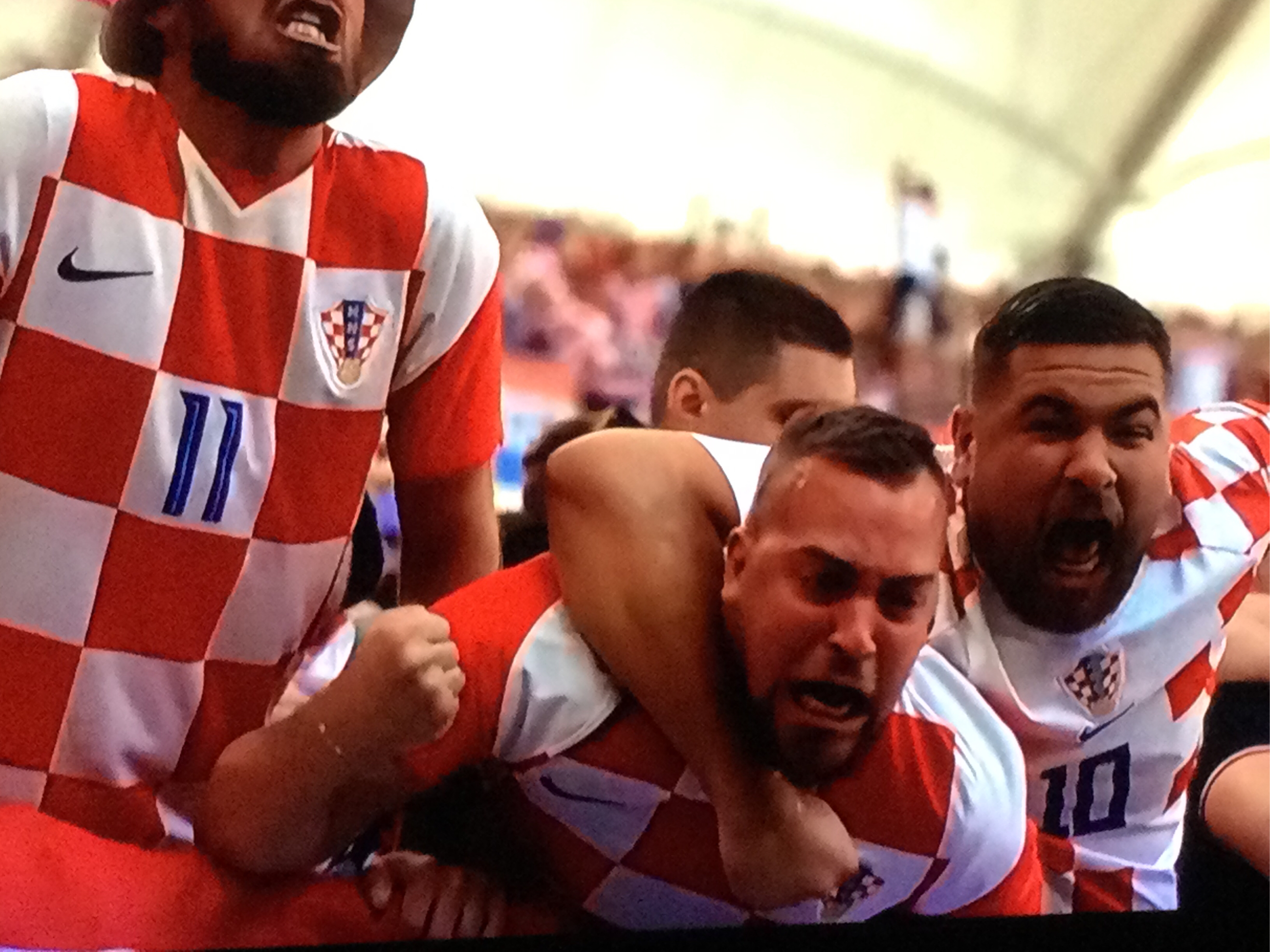 包含意大利力克保加利亚，:完胜对手的词条