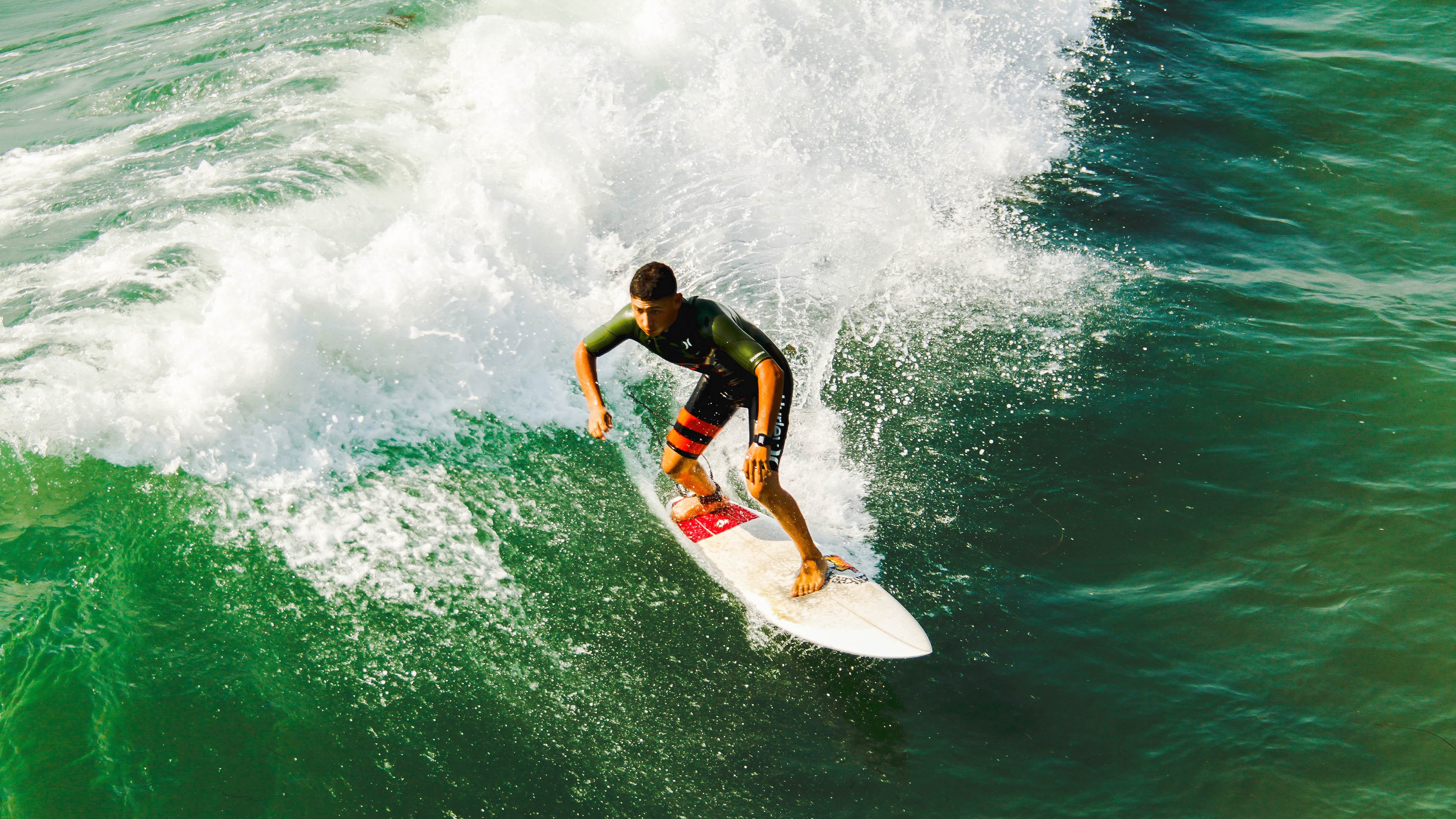武切维奇禁区称王，猛龙撕裂湖人防线夺胜