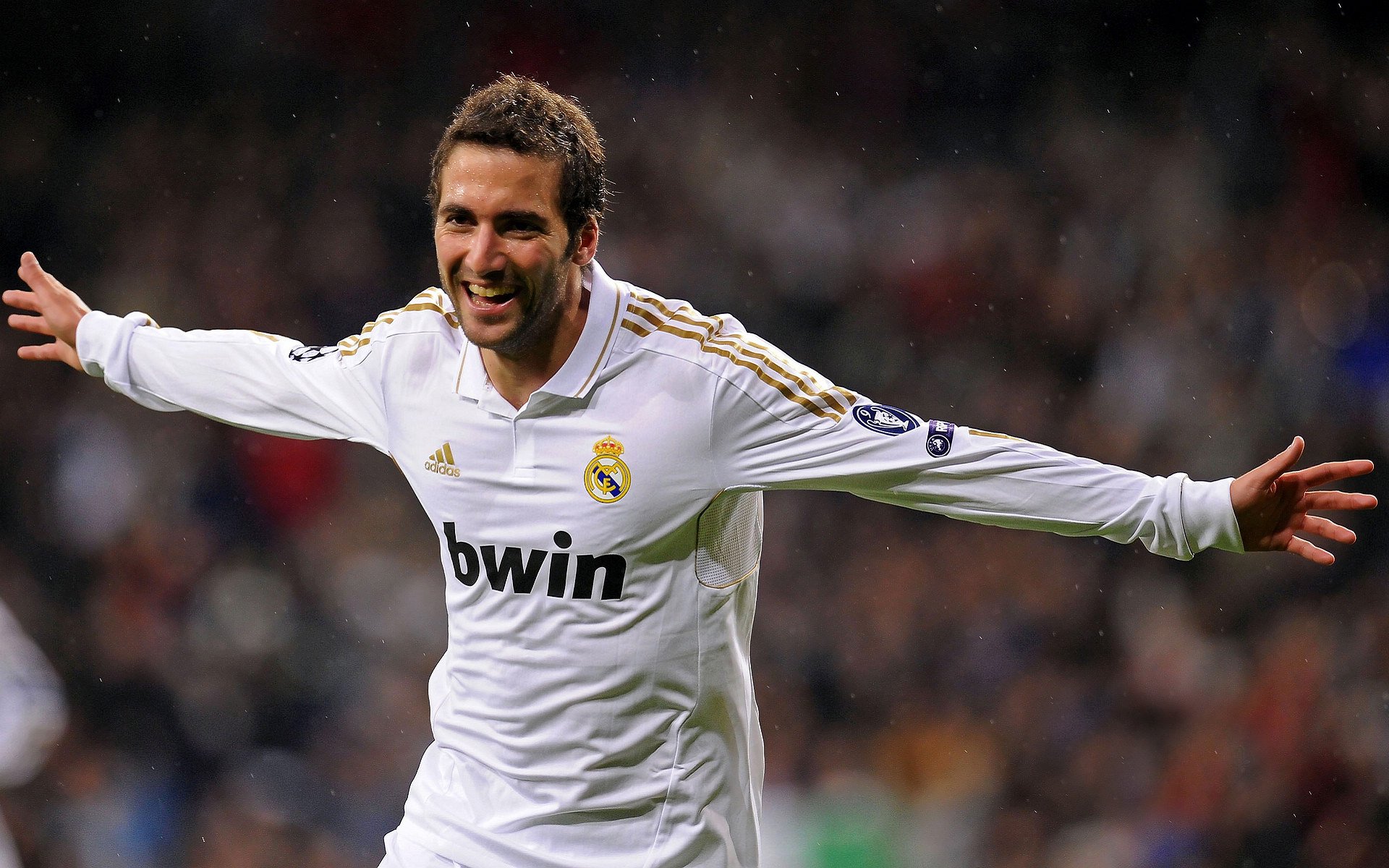 铁血卡塞米罗，巴黎之夜，一人扛起红魔不屈的脊梁